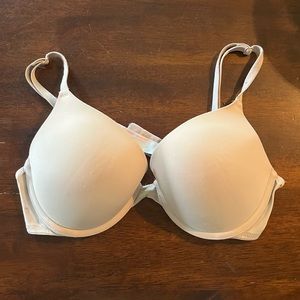 PINK Wear Everywhere Push-up Bra